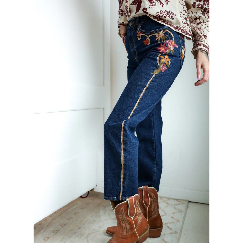 Driftwood Royce Lilies & Lassos Embroidered Jeans Boho Western 24